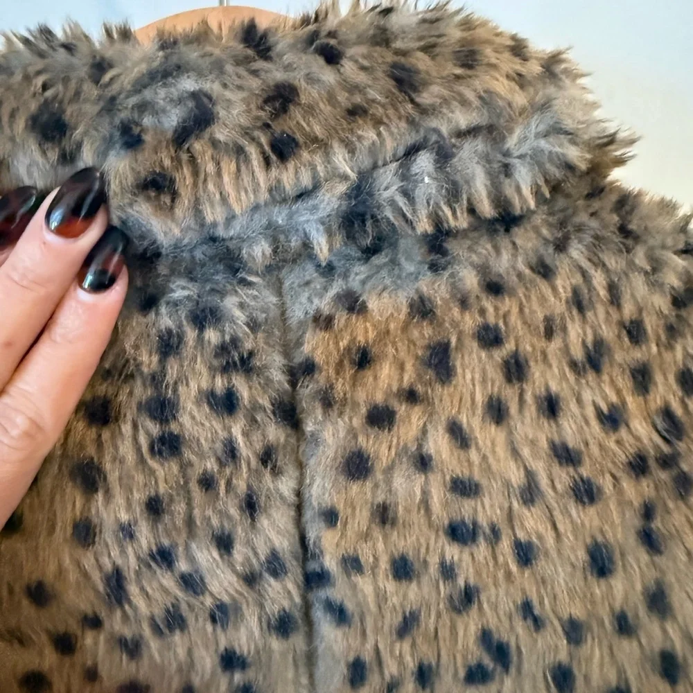 Vintage Faux Fur Leopard Coat - Taupe with Dark Spots - Picture 5 of 5